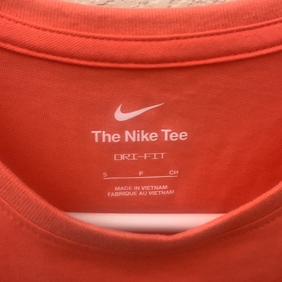 Nike Dri-fit Tee, size small, orange and white, NWT - Picture 3 of 4